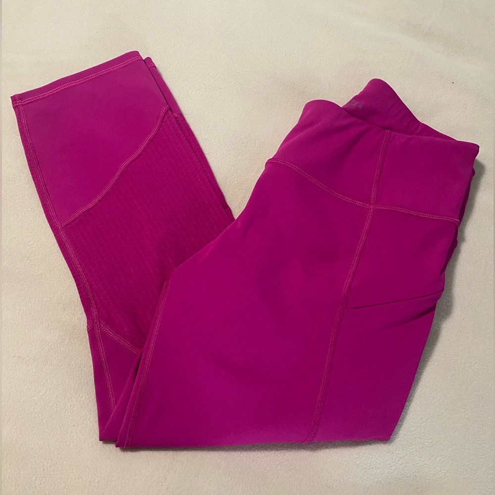 Athleta Women’s Size  Small Pink Cropped Leggings